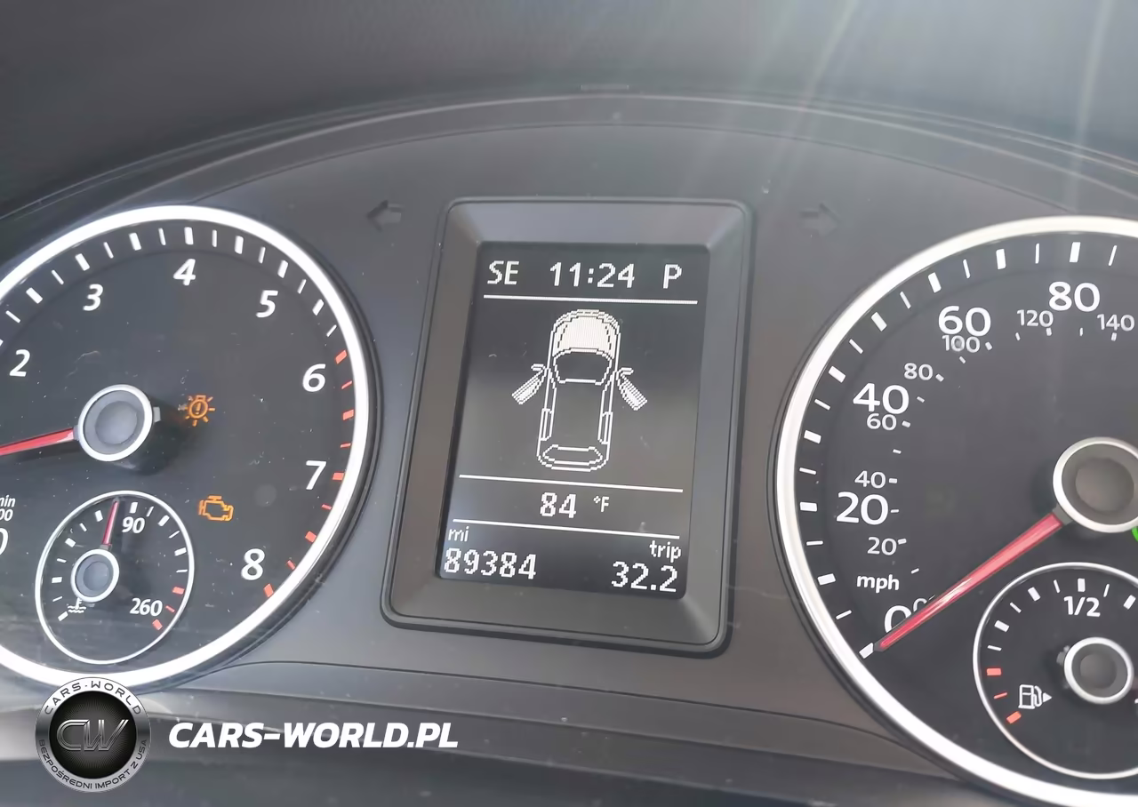 2017 Volkswagen Tiguan 2.0T Wolfsburg Edition VIN:WVGRV7AXXHK003125 - 7