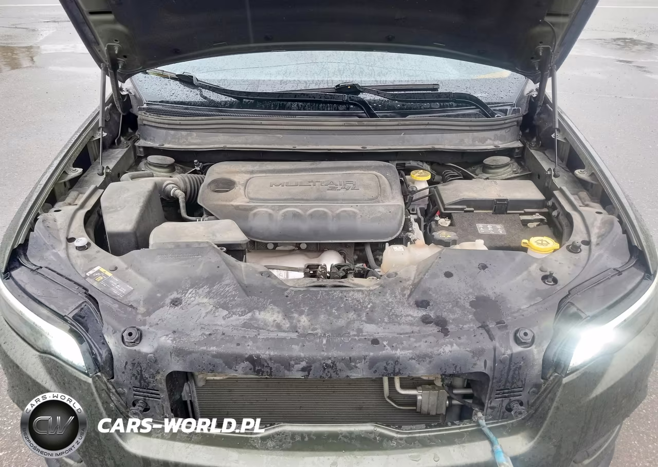 2019 Jeep Cherokee Latitude 4X4 VIN:1C4PJMCBXKD250406 - 10