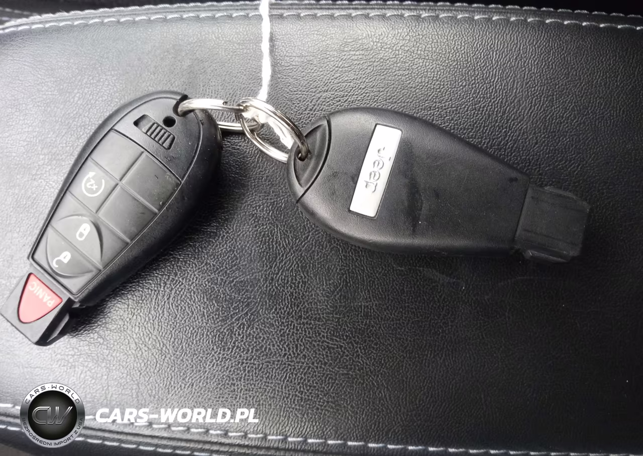 2019 Jeep Cherokee Latitude 4X4 VIN:1C4PJMCBXKD250406 - 11