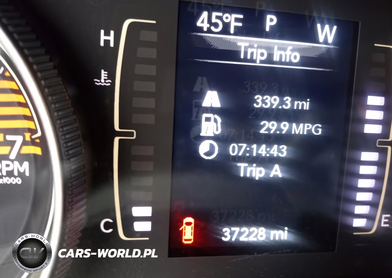 2019 Jeep Cherokee Latitude 4X4 VIN:1C4PJMCBXKD250406 - 6