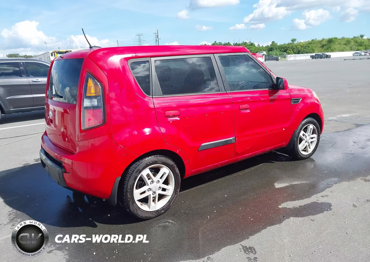 2010 Kia Soul + VIN:KNDJT2A21A7084314 - 4