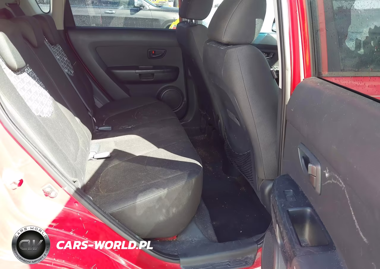 2010 Kia Soul + VIN:KNDJT2A21A7084314 - 8