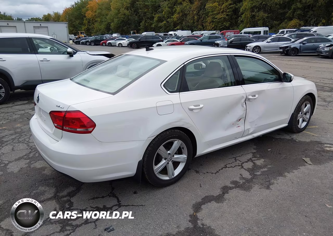 2015 Volkswagen Passat 2.0L Tdi Se VIN:1VWBV7A3XFC087437 - 4
