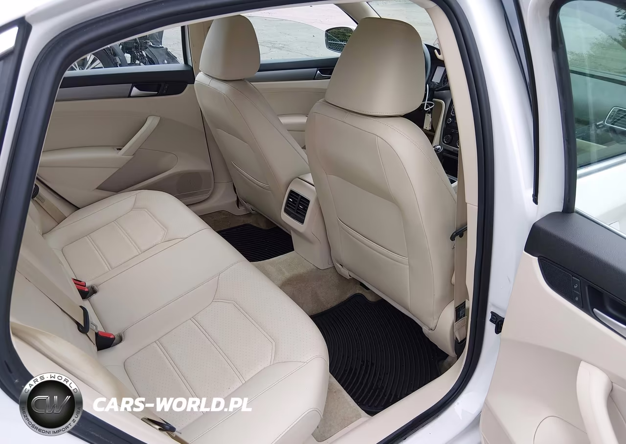 2015 Volkswagen Passat 2.0L Tdi Se VIN:1VWBV7A3XFC087437 - 8