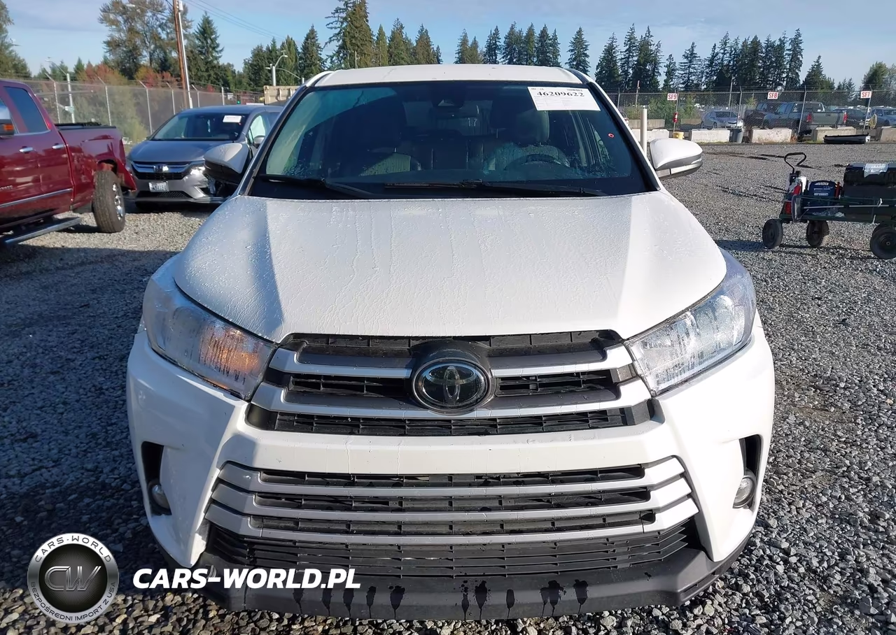 2018 Toyota Highlander Le VIN:5TDBZRFH7JS891757 - 12