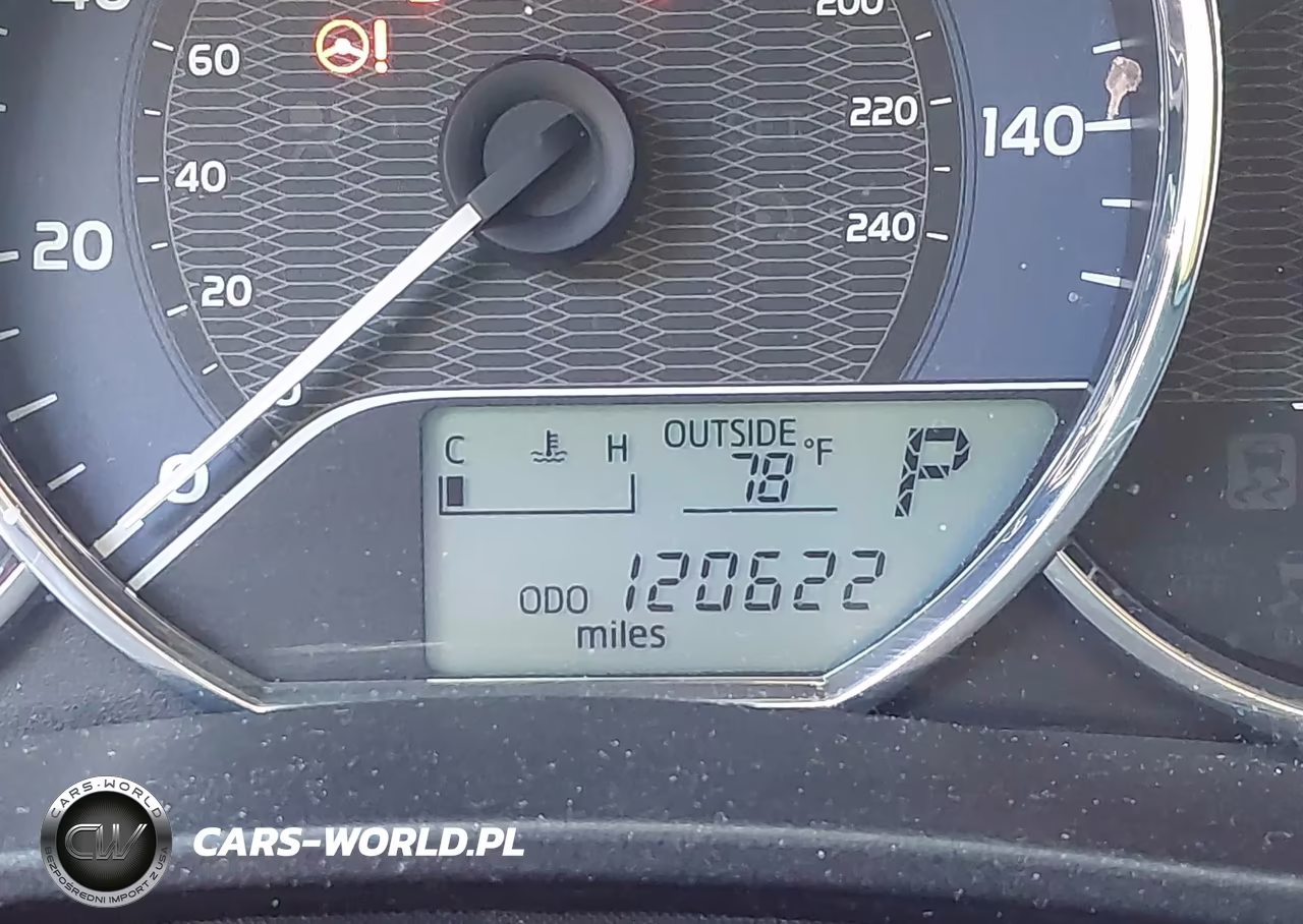 2015 Toyota Corolla Le VIN:2T1BURHE1FC327653 - 15