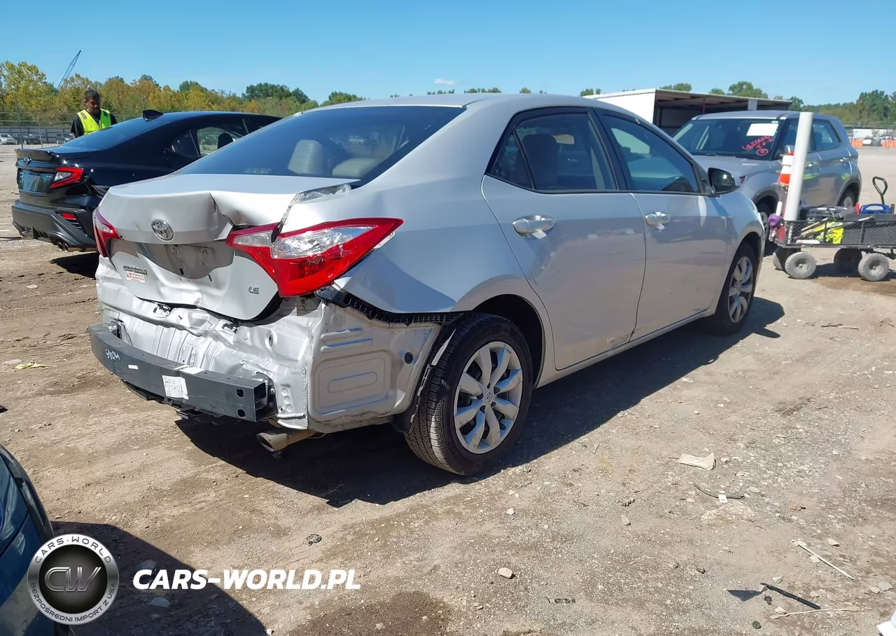 2015 Toyota Corolla Le VIN:2T1BURHE1FC327653 - 4