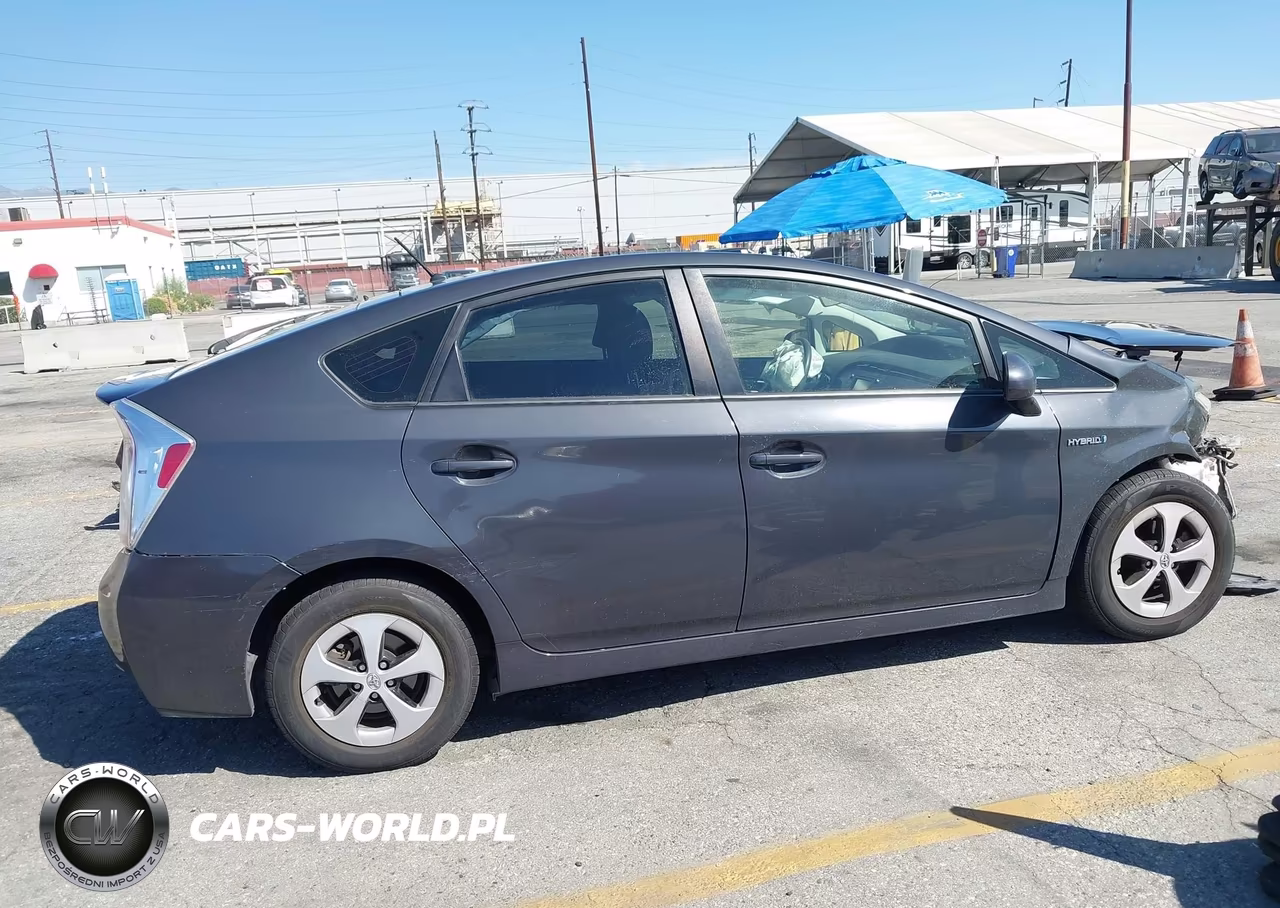 2015 Toyota Prius Two VIN:JTDKN3DU4F0449537 - 13