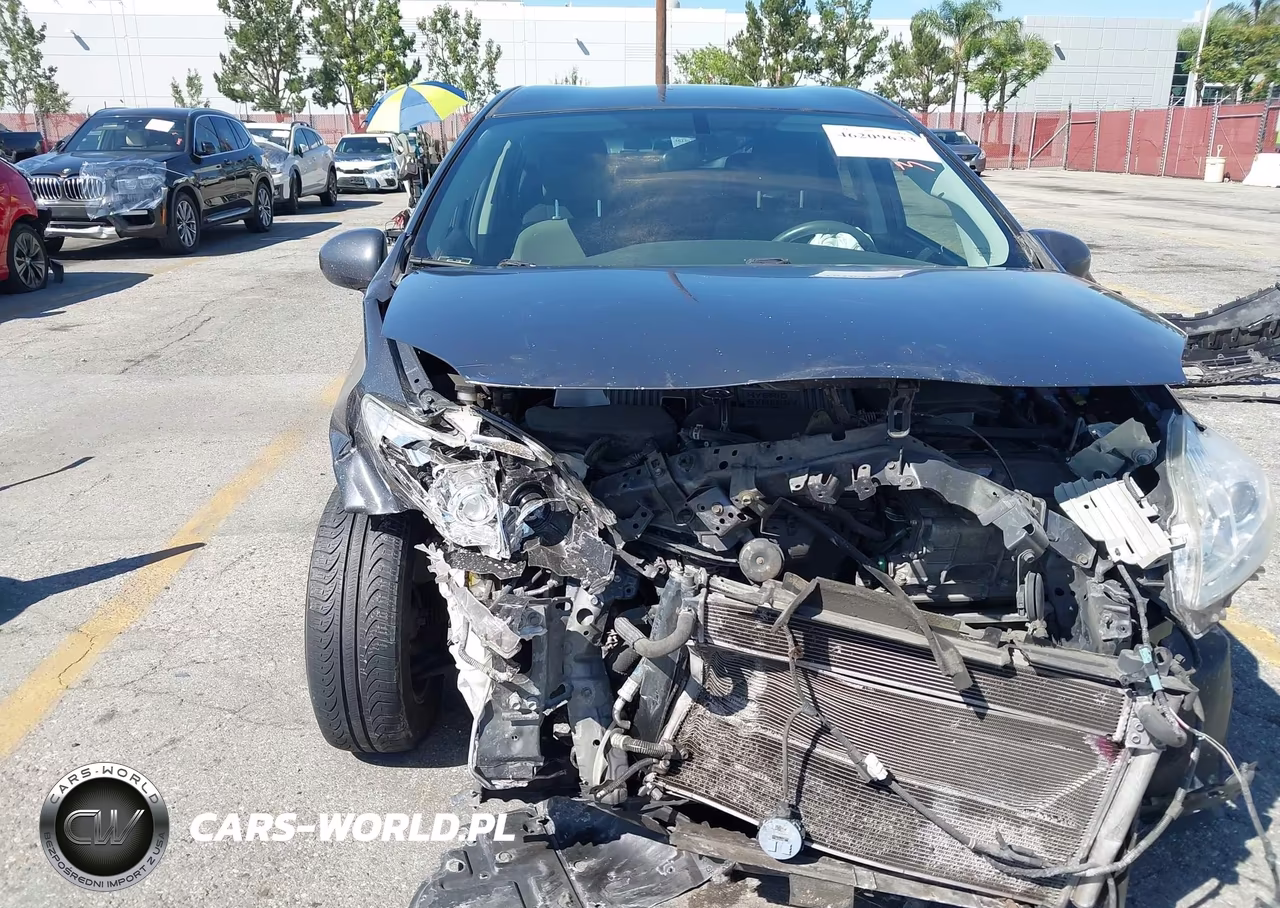 2015 Toyota Prius Two VIN:JTDKN3DU4F0449537 - 6