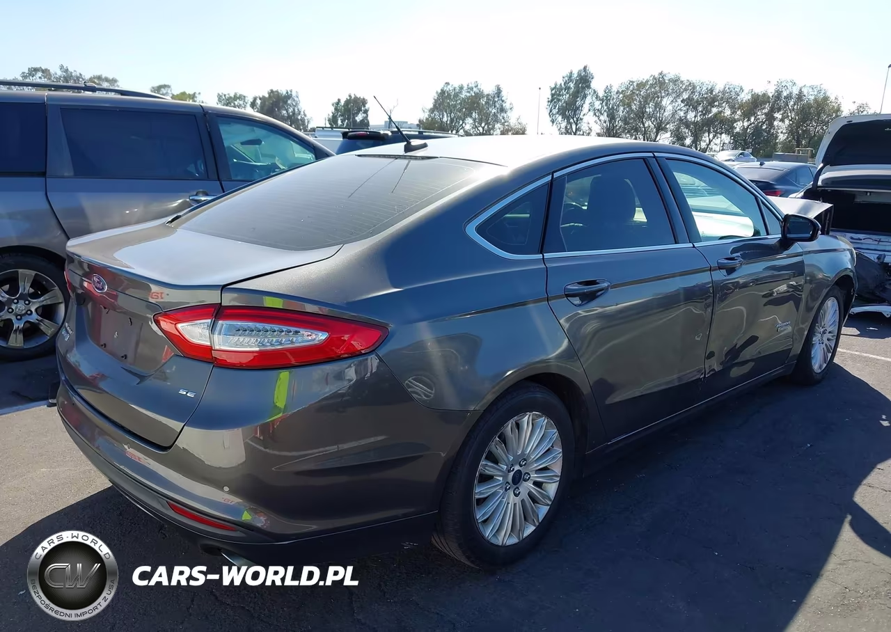 2016 Ford Fusion Energi Se Luxury VIN:3FA6P0PU4GR229683 - 4