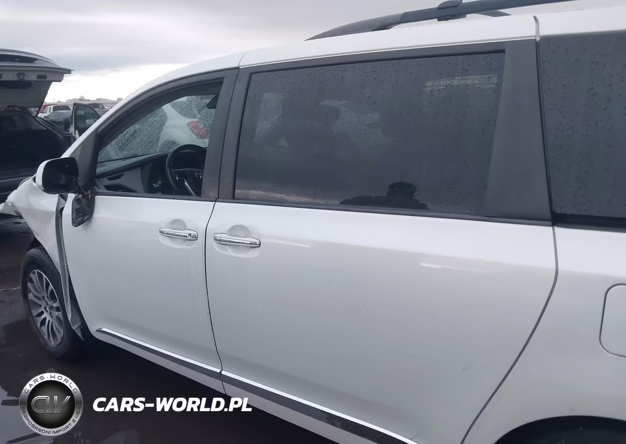 2018 Toyota Sienna Xle 8 Passenger VIN:5TDYZ3DC6JS912130 - 14
