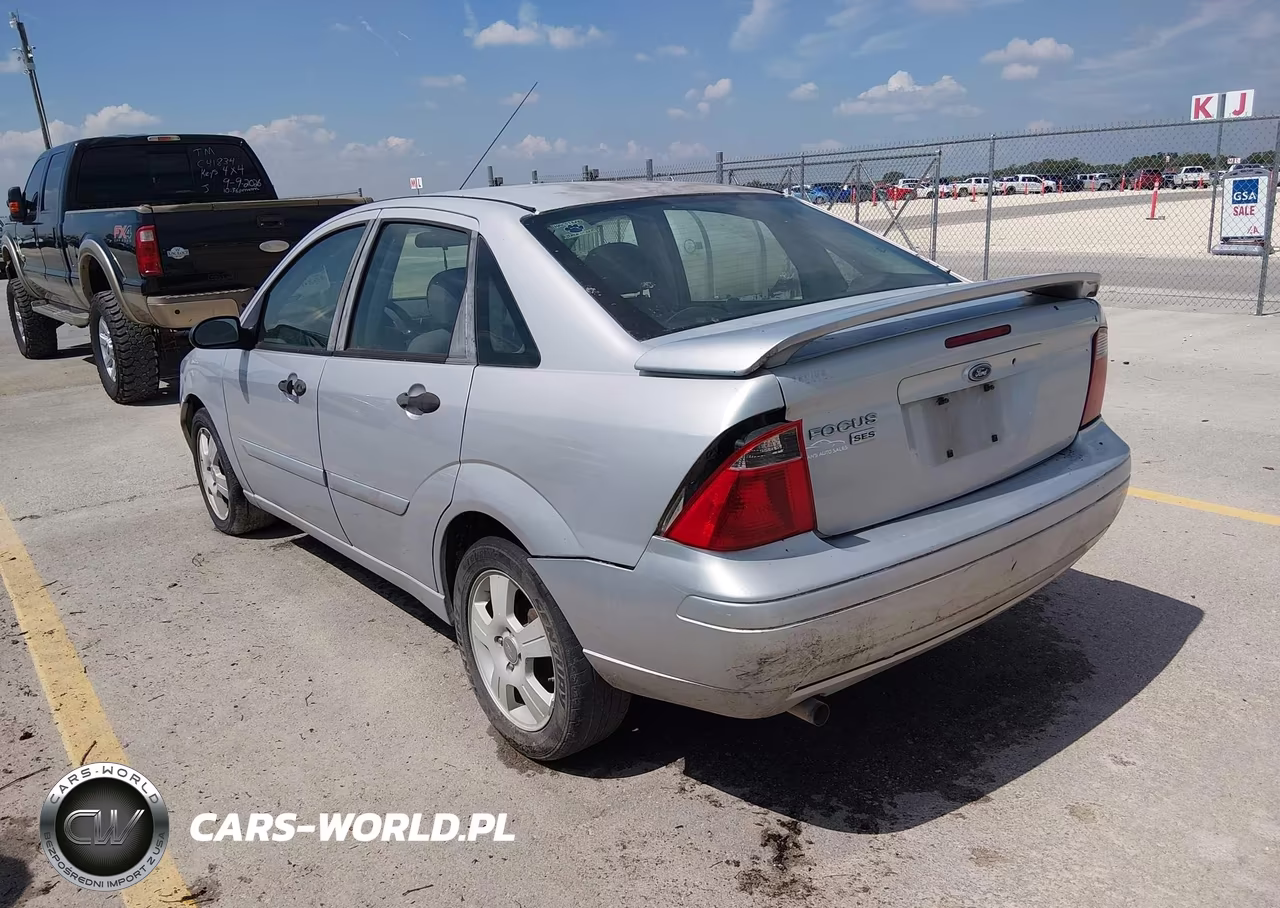 2007 Ford Focus S-Se-Ses VIN:1FAFP34NX7W225875 - 3