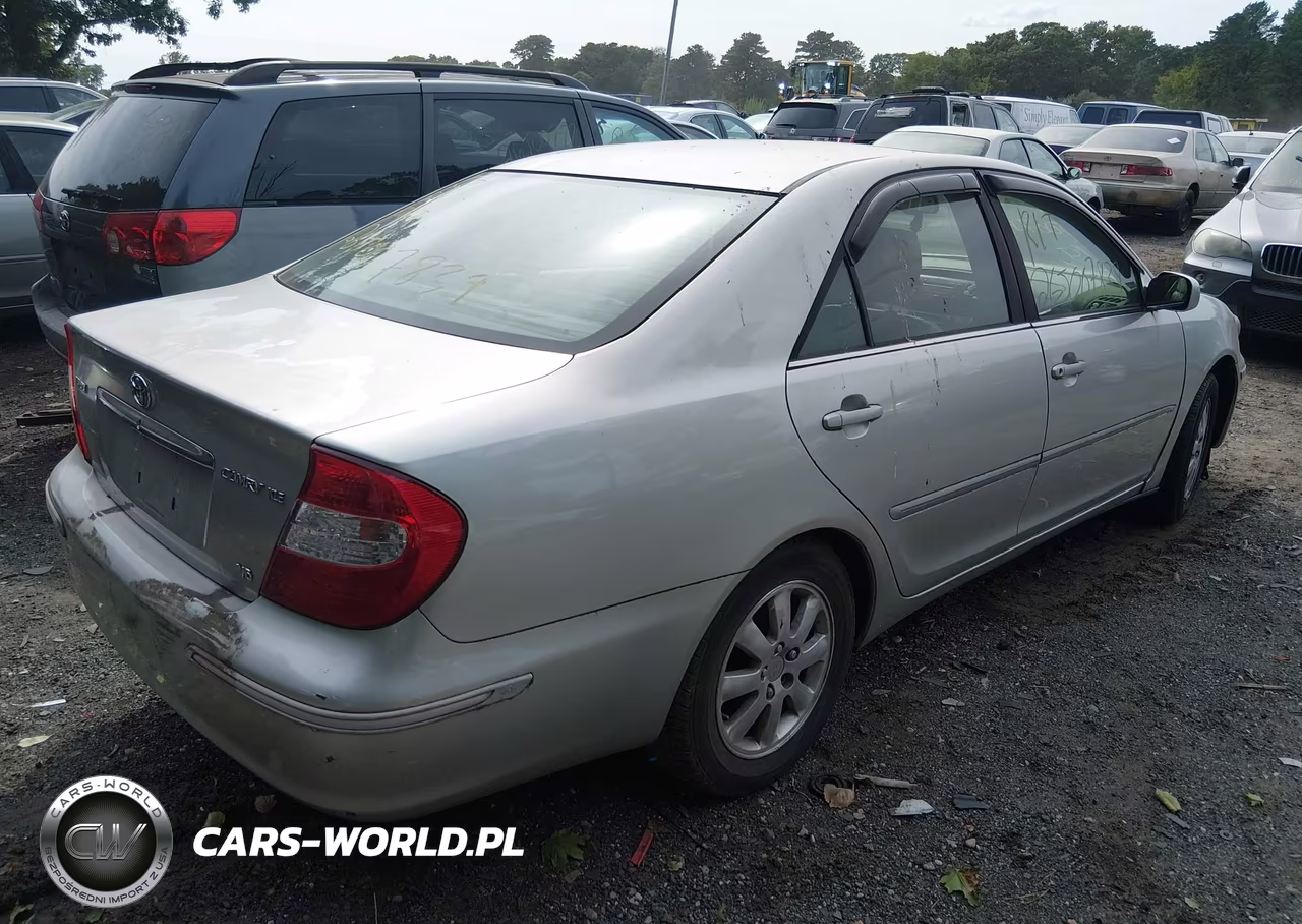 2003 Toyota Camry Xle VIN:4T1BF30KX3U547425 - 4