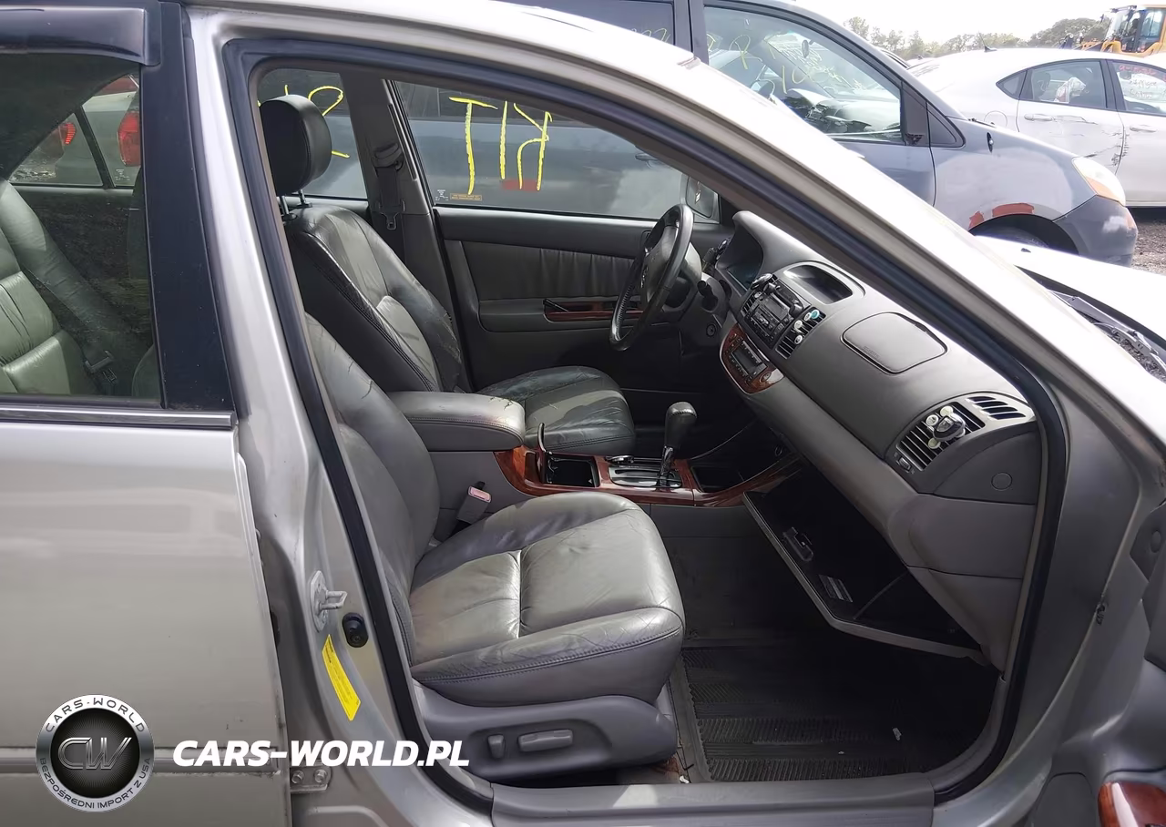 2003 Toyota Camry Xle VIN:4T1BF30KX3U547425 - 5