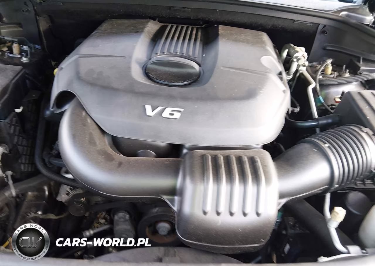 2015 Jeep Grand Cherokee Overland VIN:1C4RJFCG0FC673085 - 10
