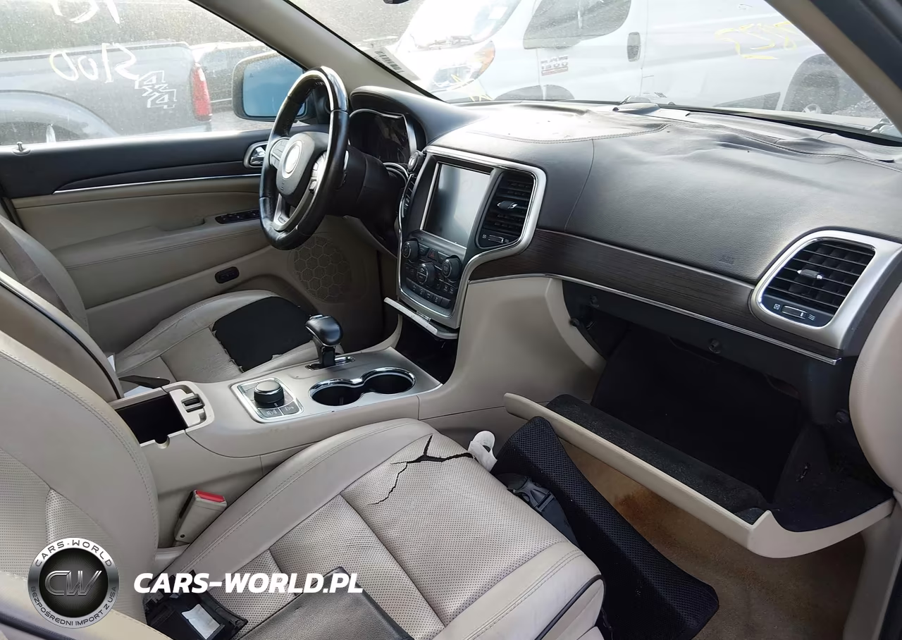 2015 Jeep Grand Cherokee Overland VIN:1C4RJFCG0FC673085 - 5