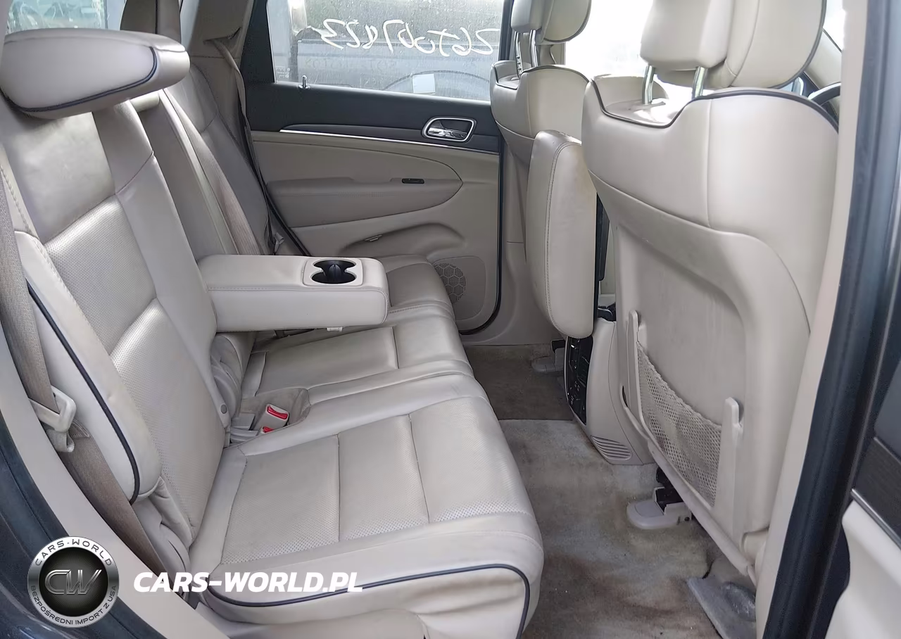 2015 Jeep Grand Cherokee Overland VIN:1C4RJFCG0FC673085 - 8