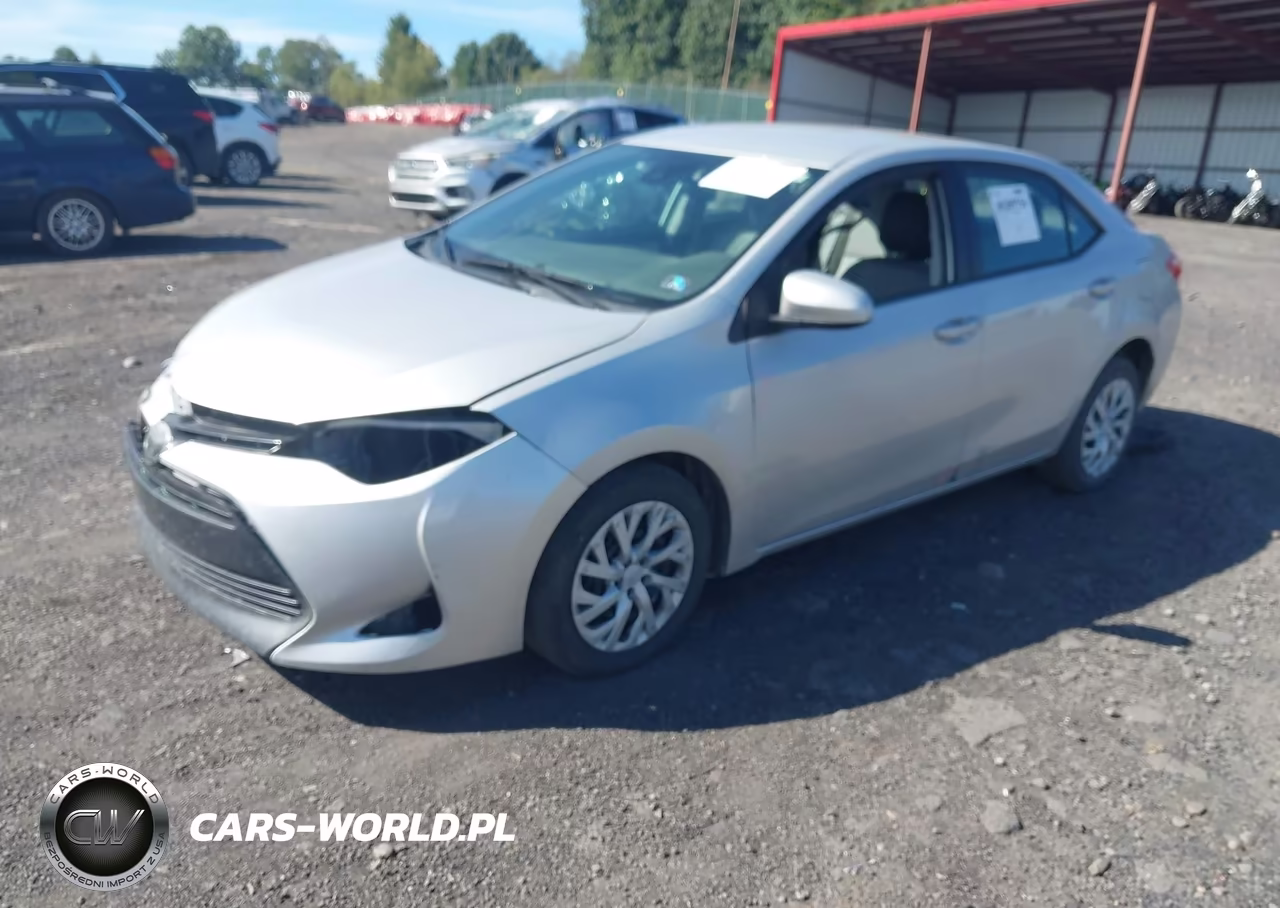2018 Toyota Corolla Le VIN:5YFBURHE4JP809428 - 2