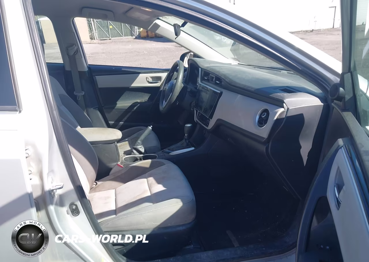 2018 Toyota Corolla Le VIN:5YFBURHE4JP809428 - 5