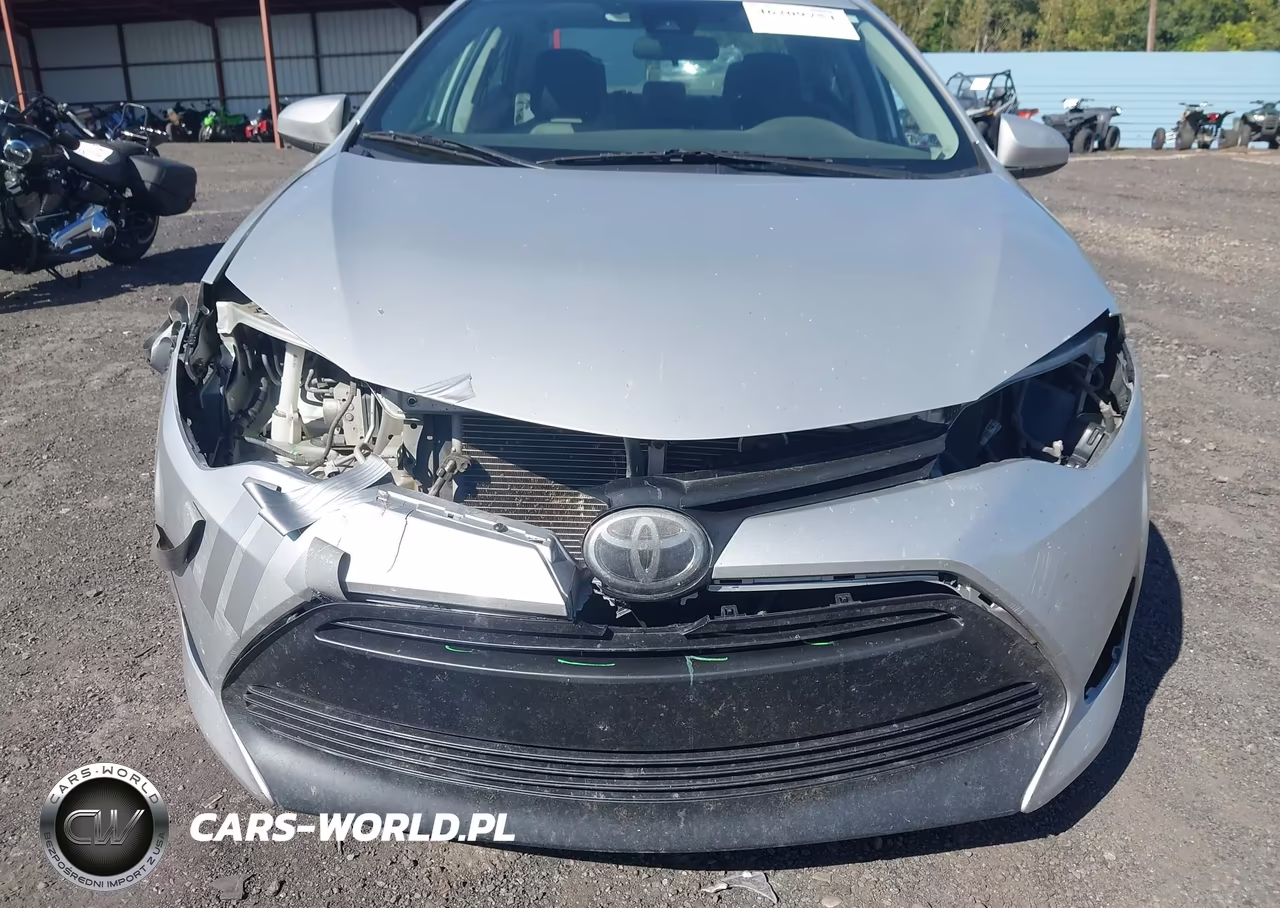 2018 Toyota Corolla Le VIN:5YFBURHE4JP809428 - 6
