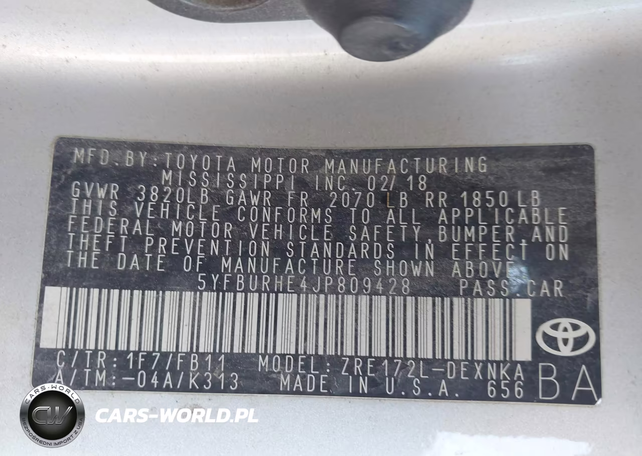 2018 Toyota Corolla Le VIN:5YFBURHE4JP809428 - 9