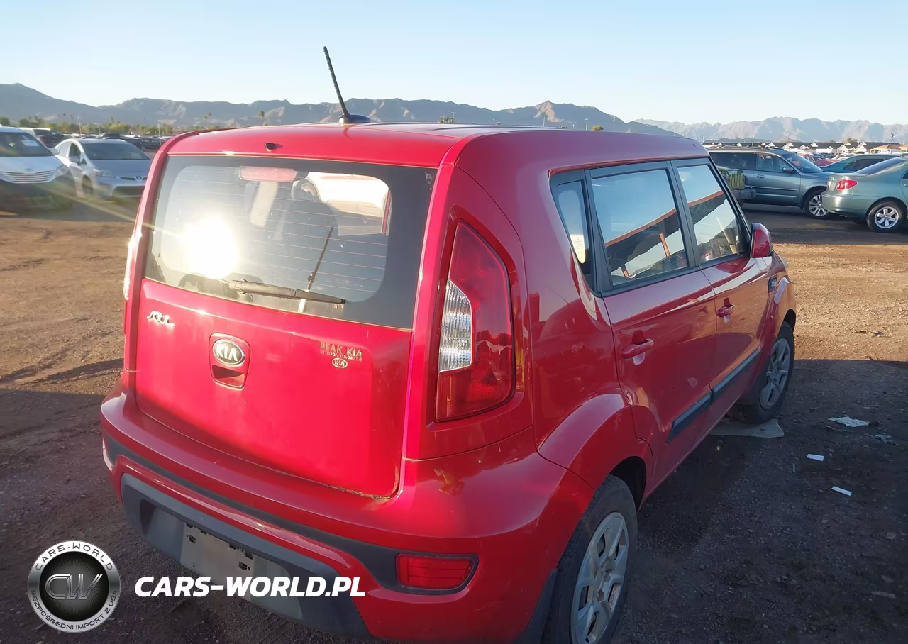 2013 Kia Soul VIN:KNDJT2A54D7576561 - 4
