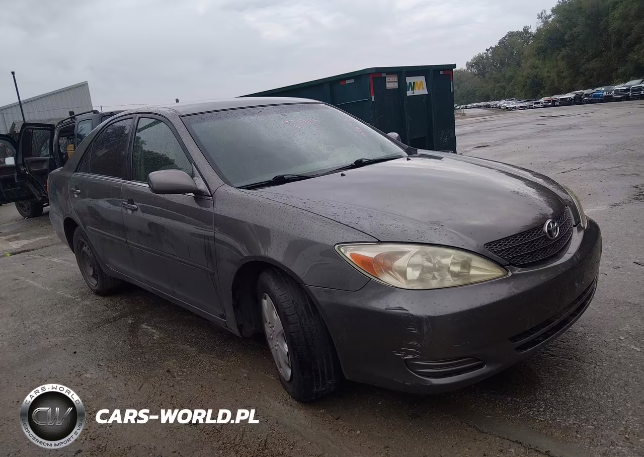 2002 Toyota Camry Le VIN:JTDBE32K320103653 - 1
