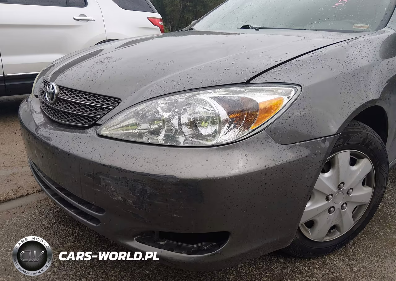 2002 Toyota Camry Le VIN:JTDBE32K320103653 - 6