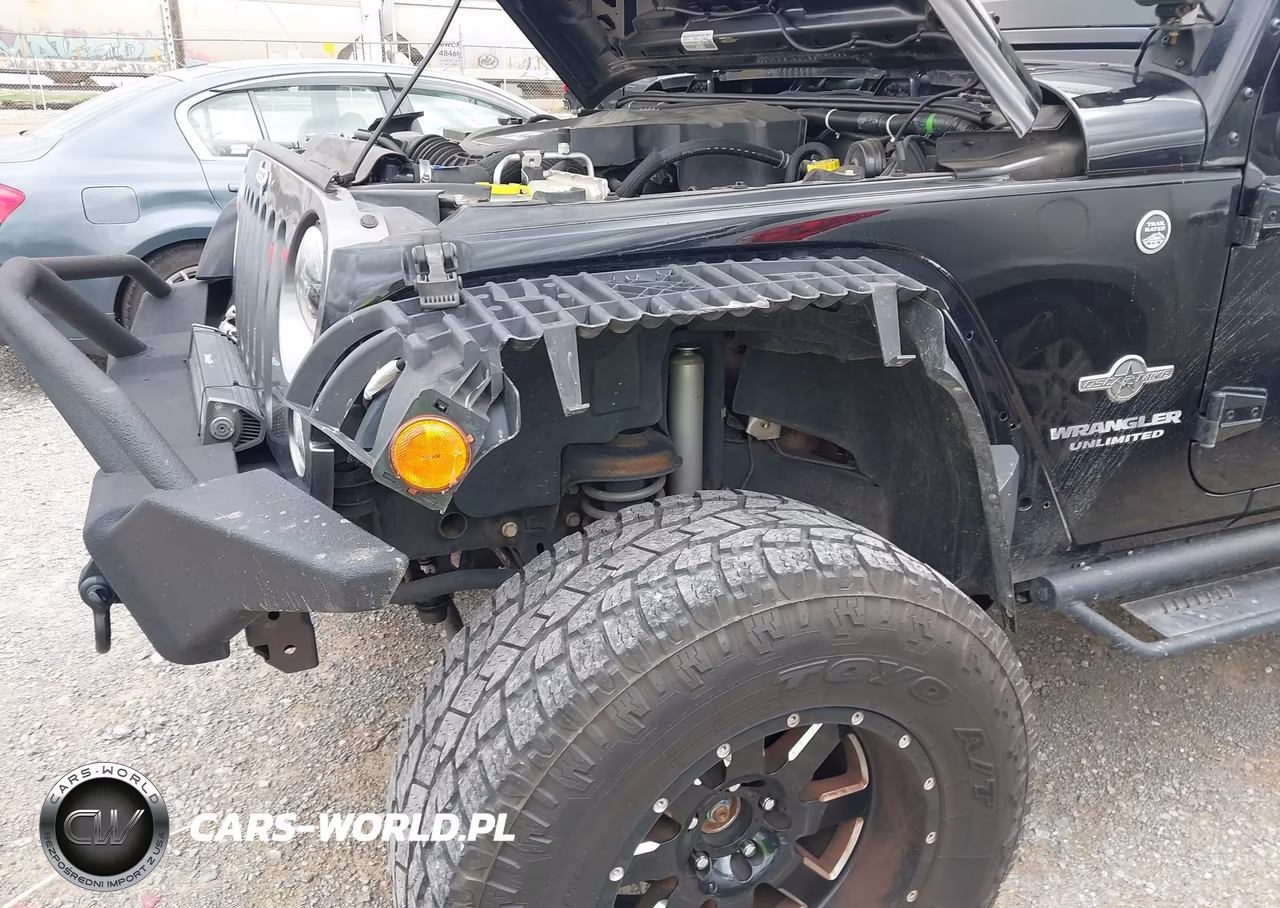 2015 Jeep Wrangler Unlimited Freedom Edition VIN:1C4BJWDG1FL560830 - 6