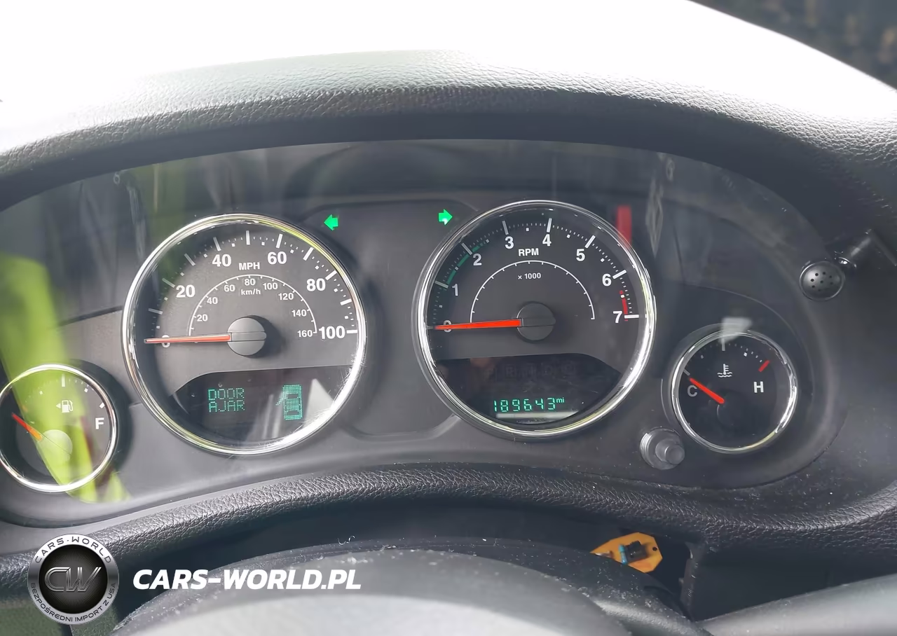 2015 Jeep Wrangler Unlimited Freedom Edition VIN:1C4BJWDG1FL560830 - 7