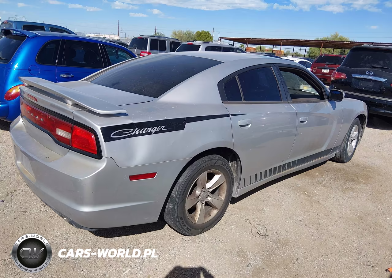 2012 Dodge Charger Se VIN:2C3CDXBG4CH189972 - 4