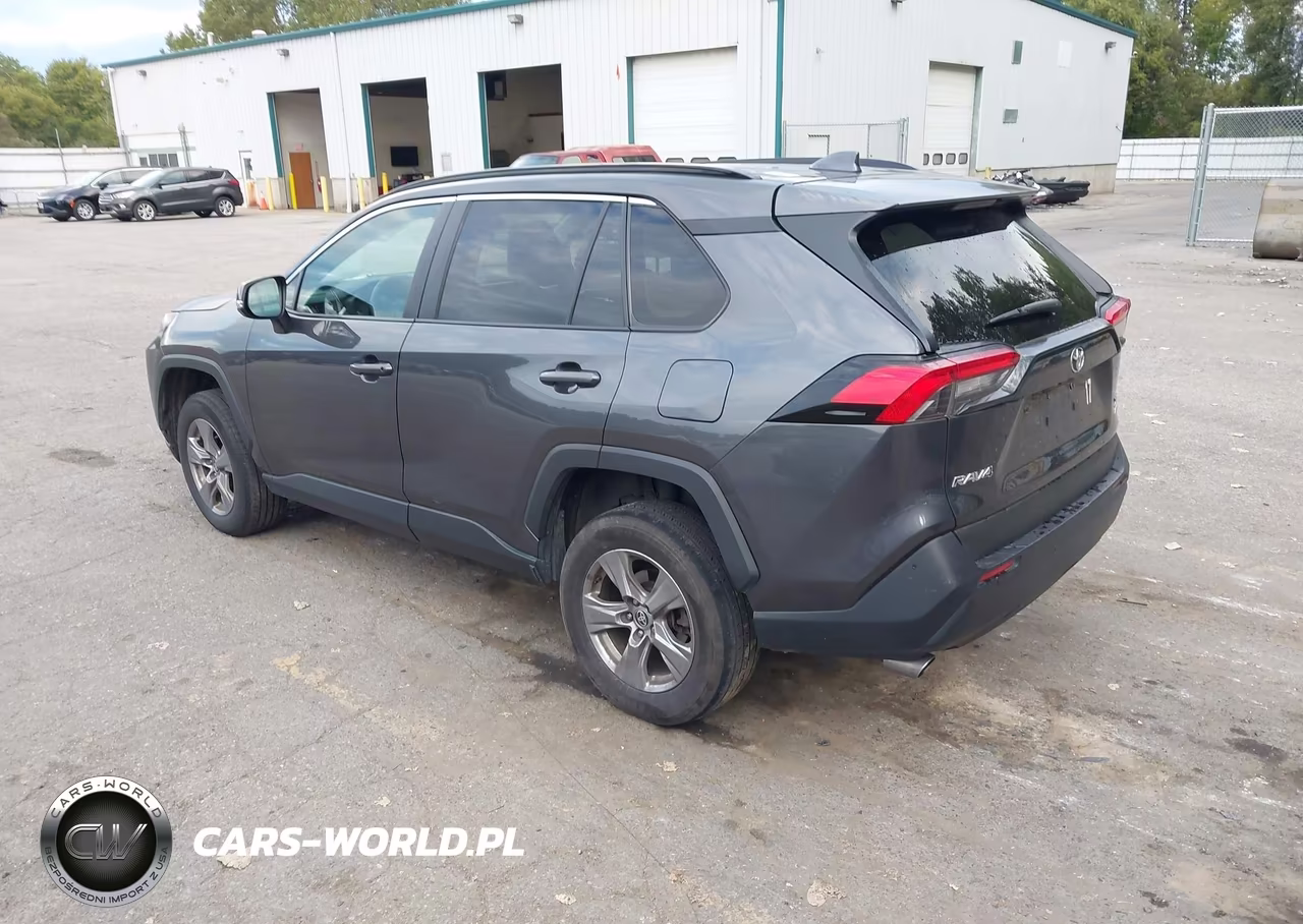 2023 Toyota Rav4 Xle VIN:2T3P1RFVXPC388283 - 3