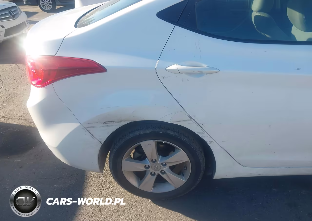 2013 Hyundai Elantra Gls VIN:5NPDH4AE2DH450396 - 13