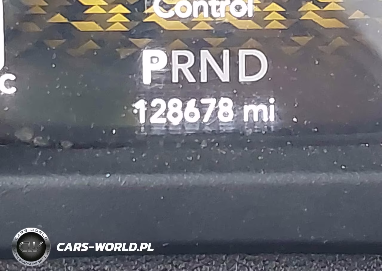 2018 Jeep Wrangler Unlimited Sport S 4X4 VIN:1C4HJXDN7JW253491 - 16