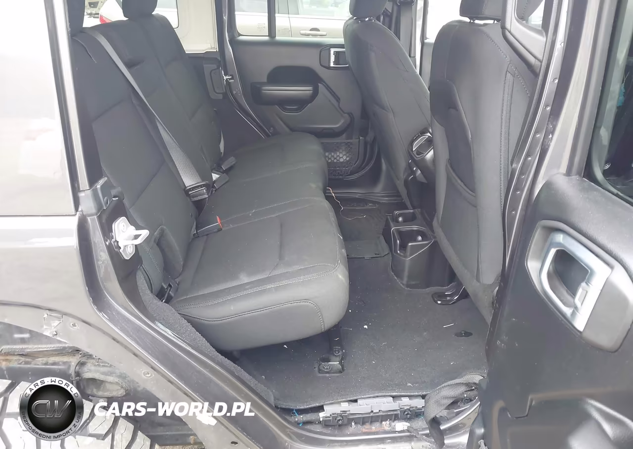 2018 Jeep Wrangler Unlimited Sport S 4X4 VIN:1C4HJXDN7JW253491 - 8