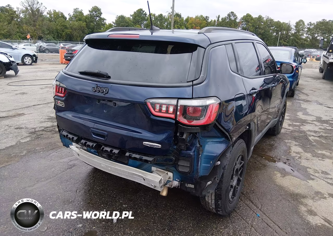 2017 Jeep New Compass Latitude Fwd VIN:3C4NJCBB4HT643324 - 4