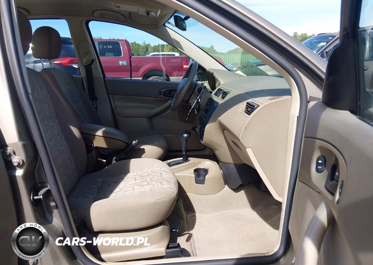 2005 Ford Focus Zx4 VIN:1FAFP34NX5W313824 - 5