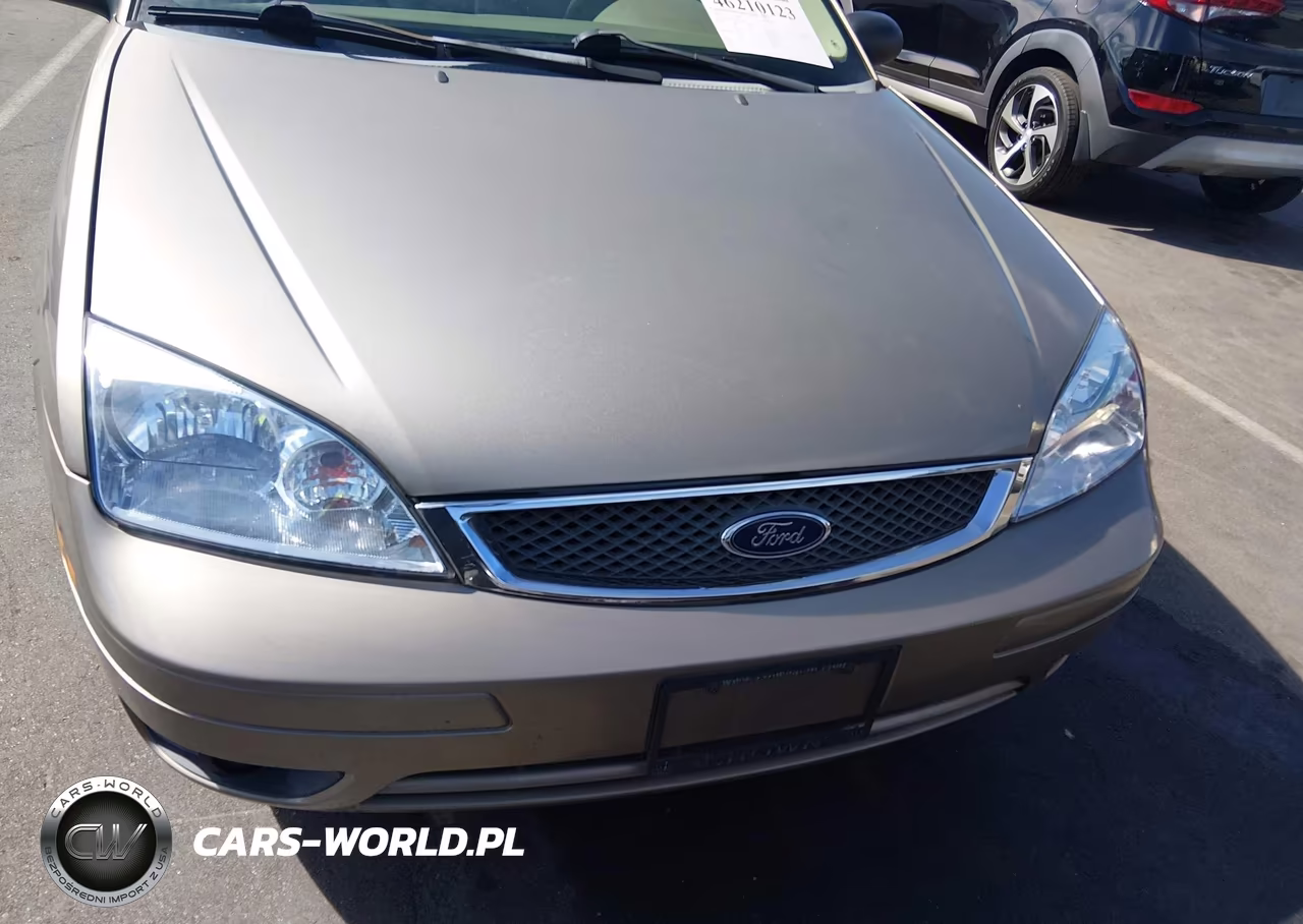 2005 Ford Focus Zx4 VIN:1FAFP34NX5W313824 - 6