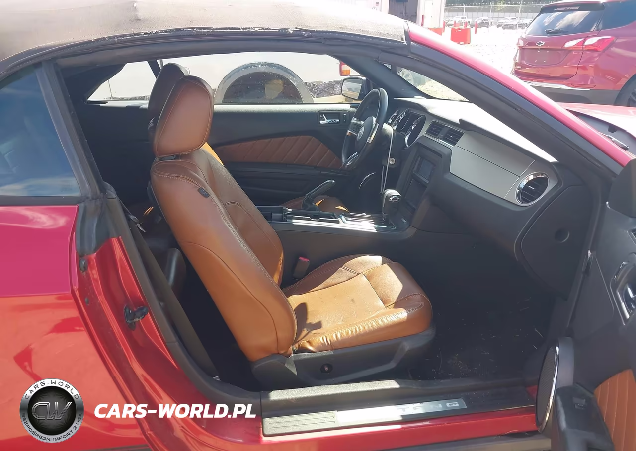 2010 Ford Mustang V6 Premium VIN:1ZVBP8EN8A5110173 - 5