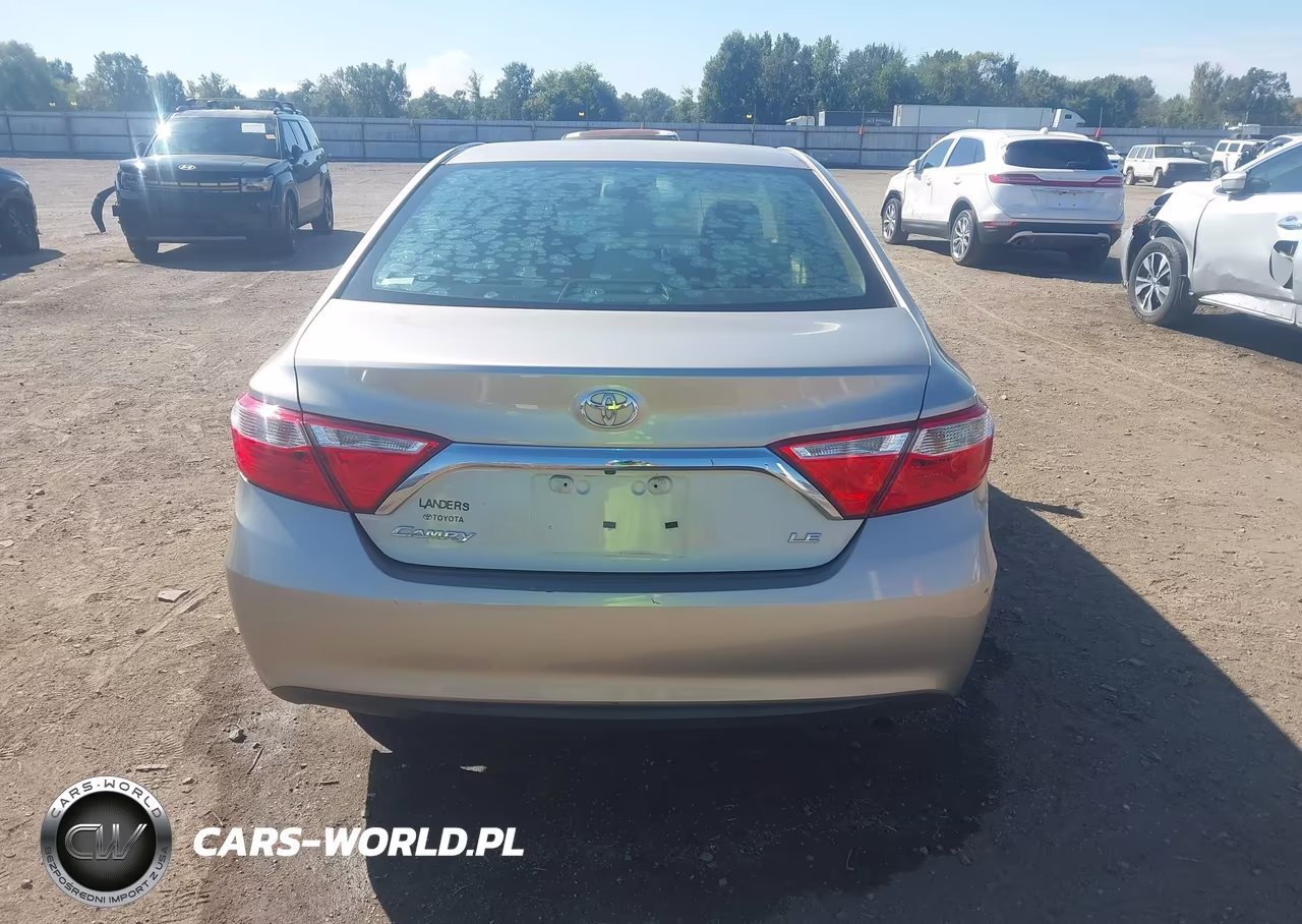 2015 Toyota Camry Le VIN:4T4BF1FK4FR515222 - 16