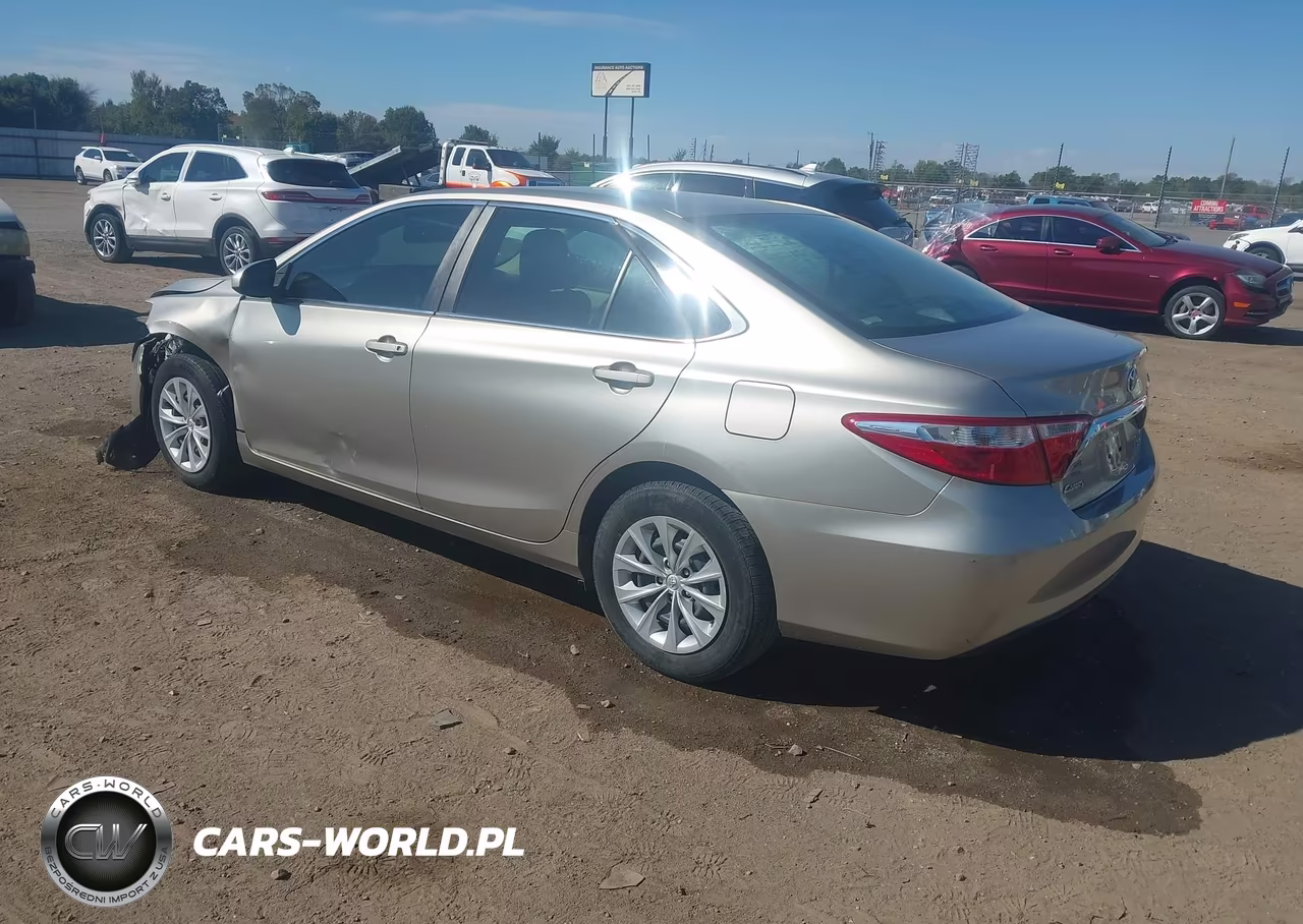 2015 Toyota Camry Le VIN:4T4BF1FK4FR515222 - 3