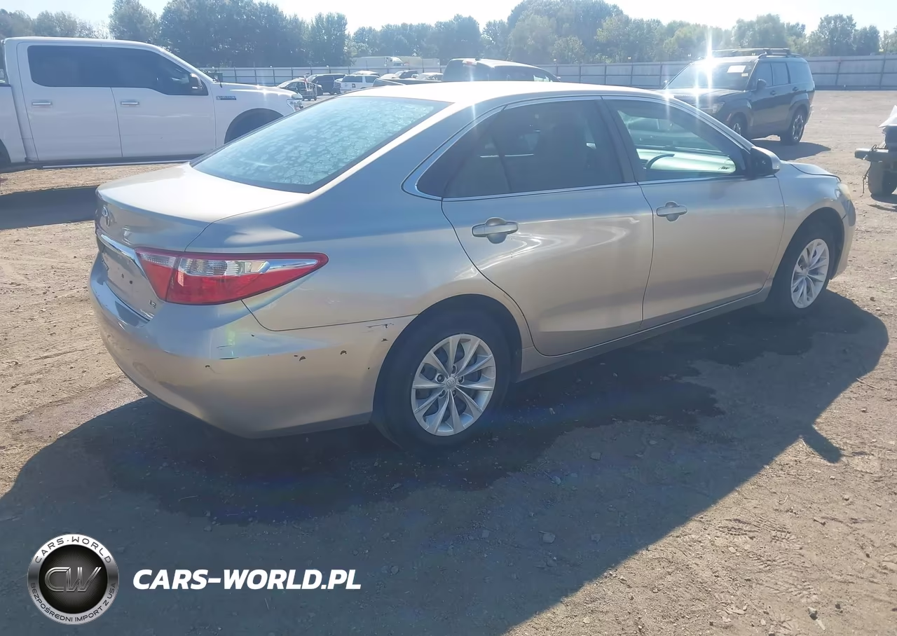 2015 Toyota Camry Le VIN:4T4BF1FK4FR515222 - 4