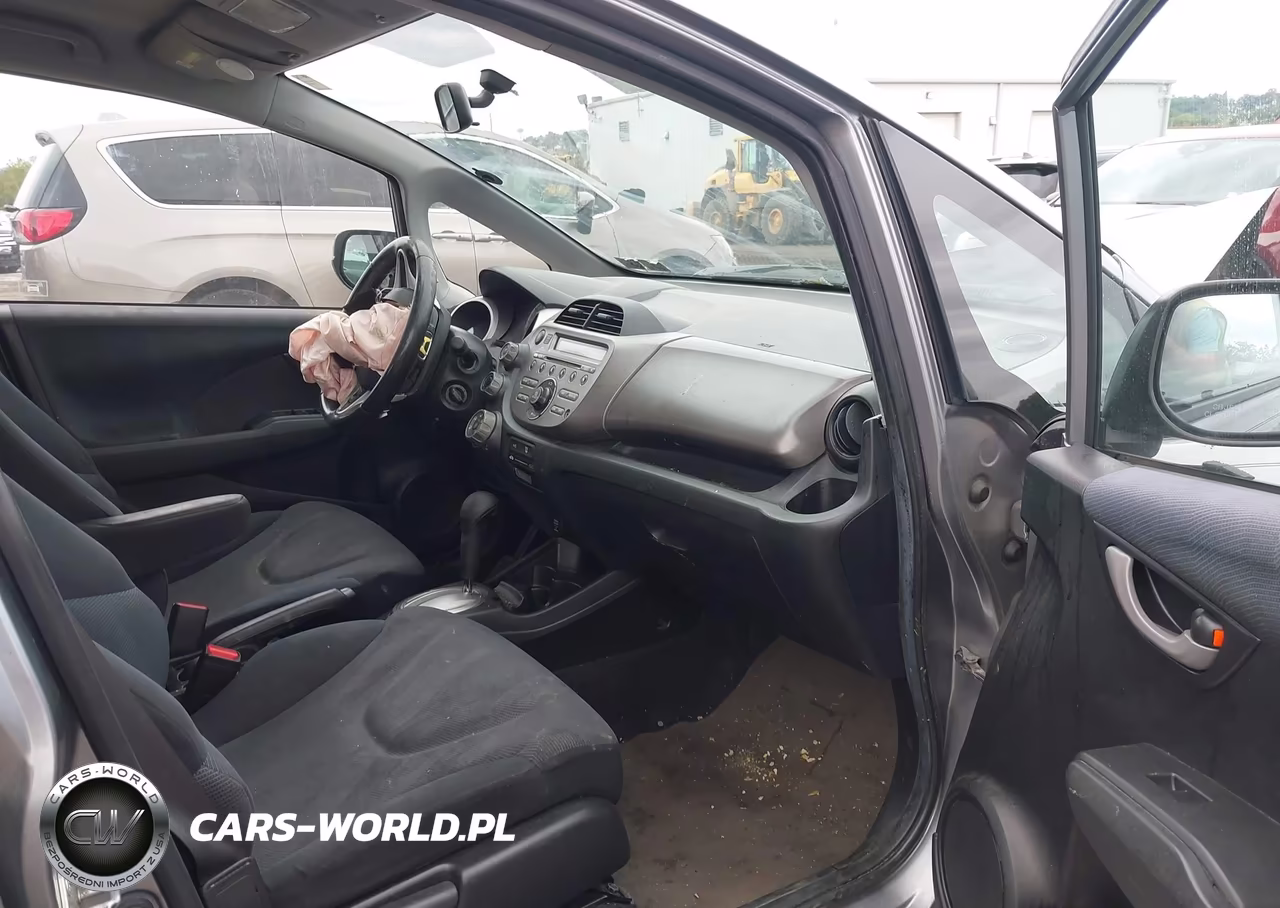 2009 Honda Fit Sport VIN:JHMGE88469S030030 - 5
