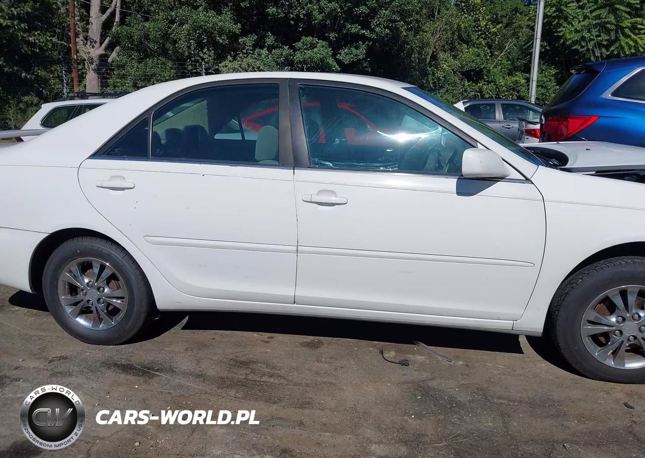 2005 Toyota Camry Le VIN:4T1BE32K45U003313 - 13