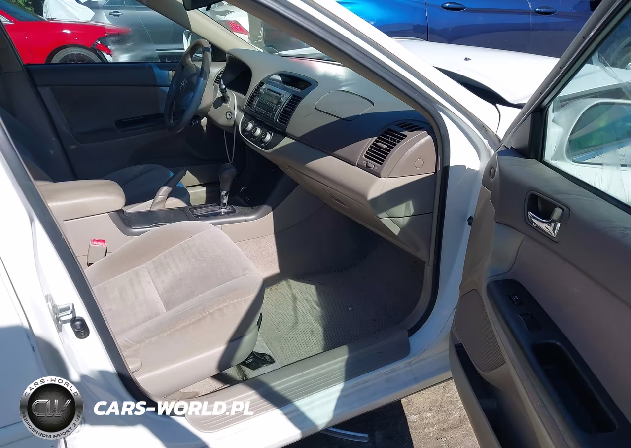 2005 Toyota Camry Le VIN:4T1BE32K45U003313 - 5