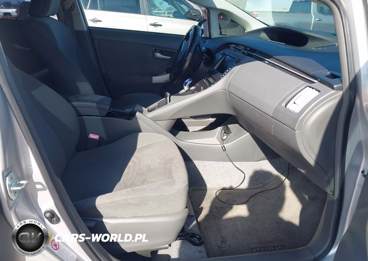 2011 Toyota Prius Three VIN:JTDKN3DU2B1402902 - 5