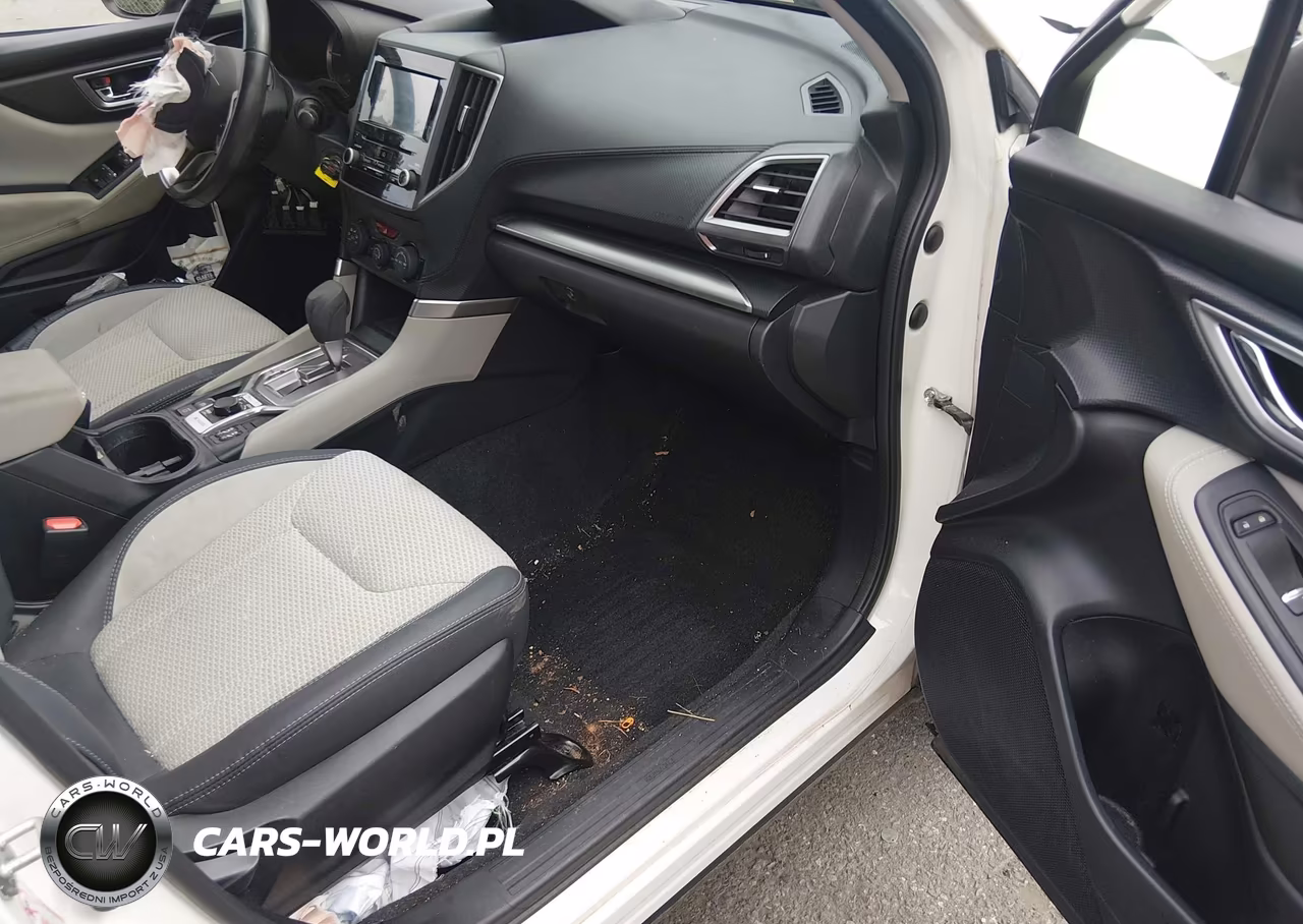 2019 Subaru Forester Premium VIN:JF2SKAEC4KH433824 - 5