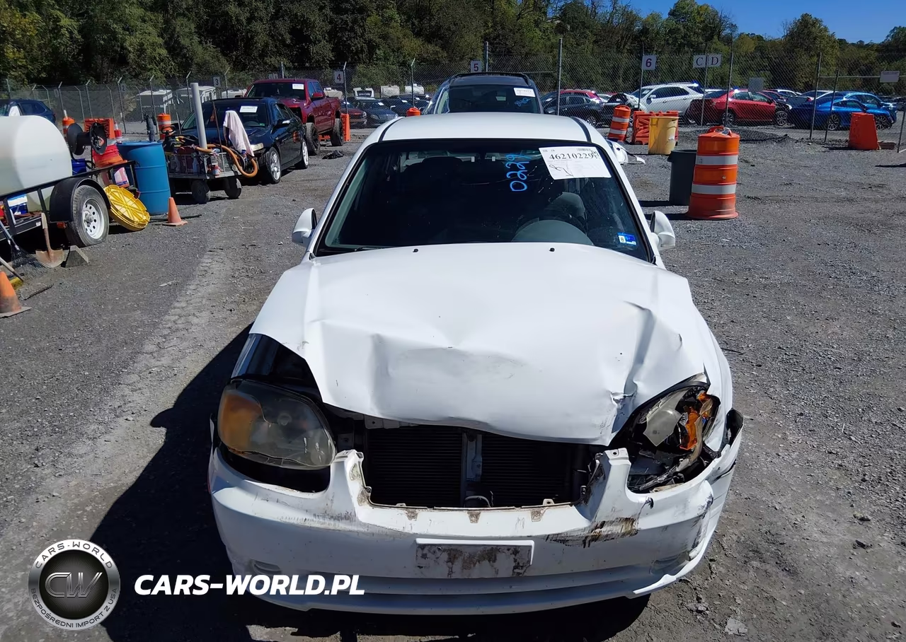 2005 Hyundai Accent Gls VIN:KMHCG45C95U590262 - 13