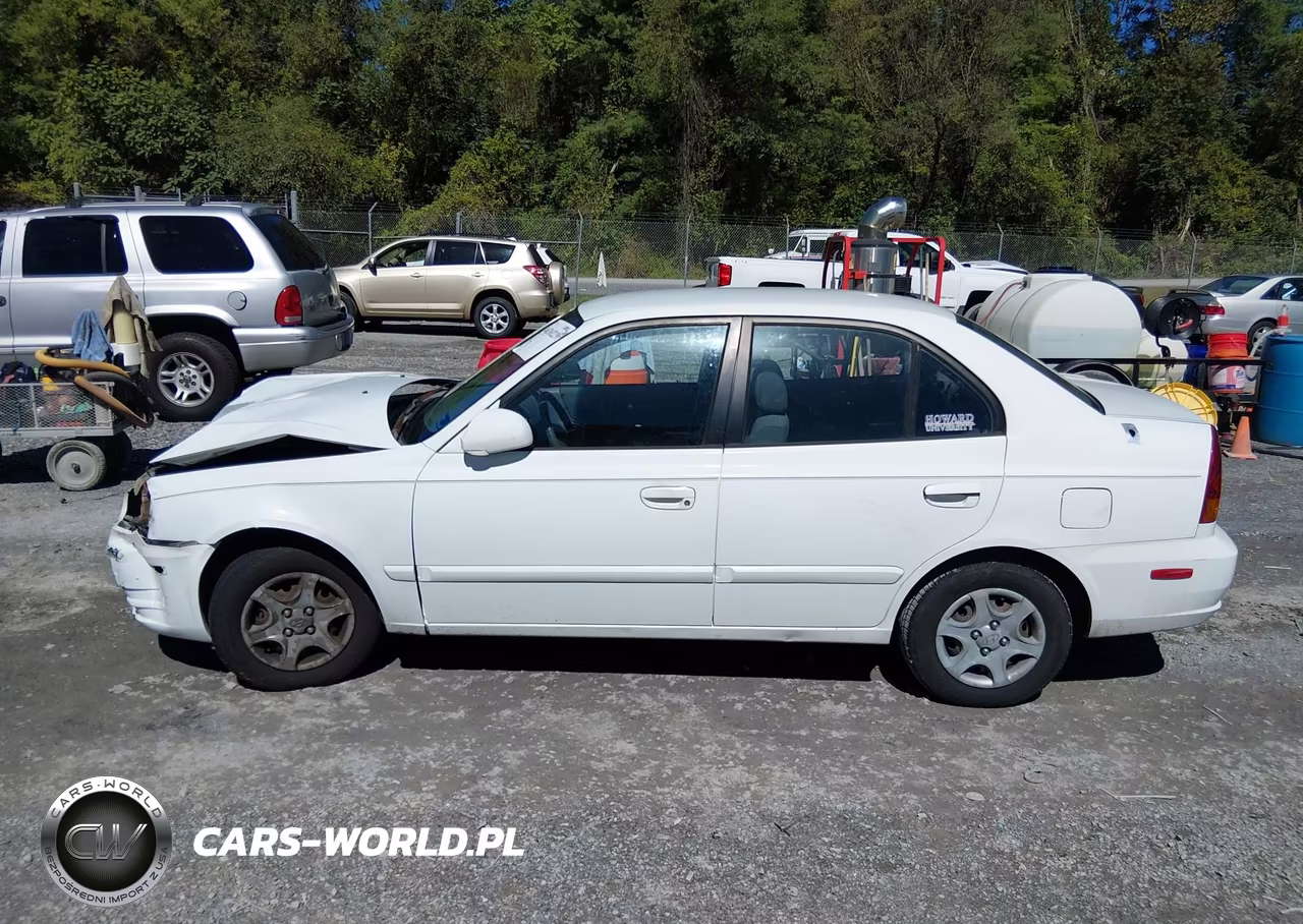 2005 Hyundai Accent Gls VIN:KMHCG45C95U590262 - 15