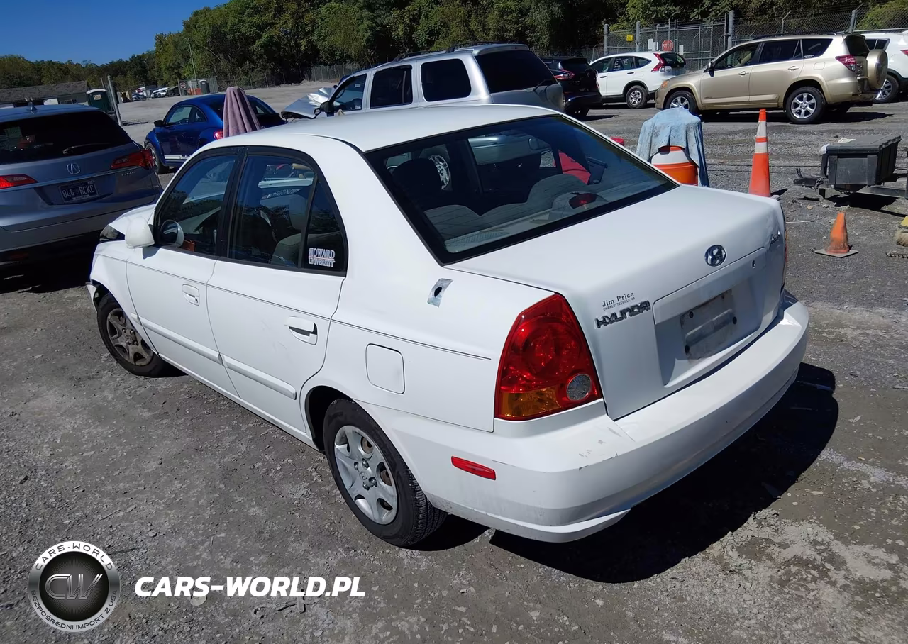 2005 Hyundai Accent Gls VIN:KMHCG45C95U590262 - 3
